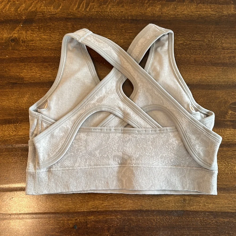 NEW GYMSHARK 🦈 ADAPT CAMO SEAMLESS SPORTS BRA!! 🔥 - Picture 2 of 5